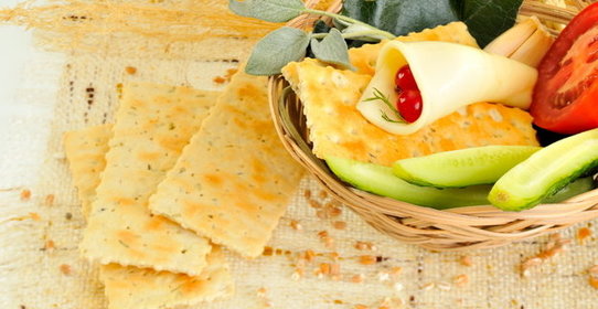 Сырные крекеры