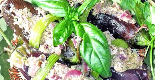 Баклажаны сациви с грецкими орехами