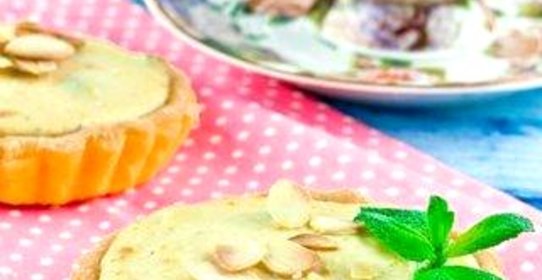 Апельсинно-лимонные ватрушки с изюмом