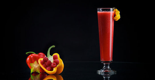 Коктейль-слинг «Малина и перец»