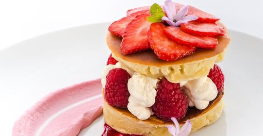 Оладьи с малиновым кремом