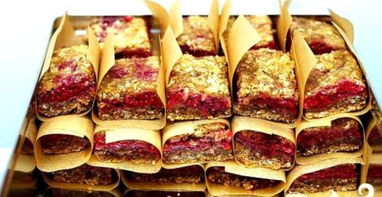 Печенье с малиной и овсяными хлопьями