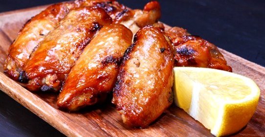 Куриные крылышки, запеченные в лимонном сиропе