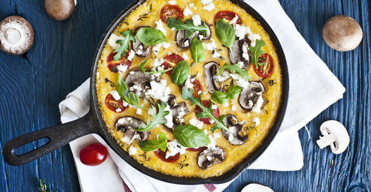 Полента с грибами и помидорами черри