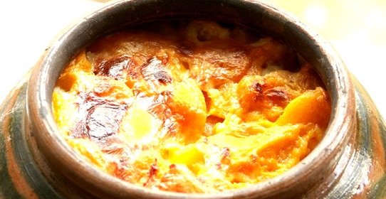 Пшенная каша с тыквой в горшочке