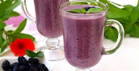 Смузи с шелковицей