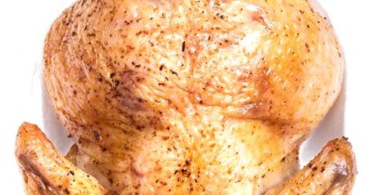 Курица, фаршированная купатами и яблоками