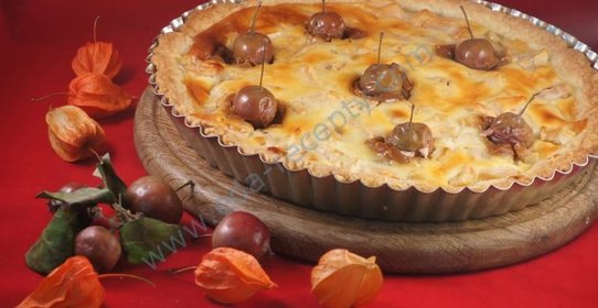 Пирог с грушами и яблоками