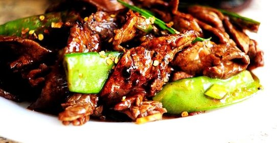 Говядина с горошком