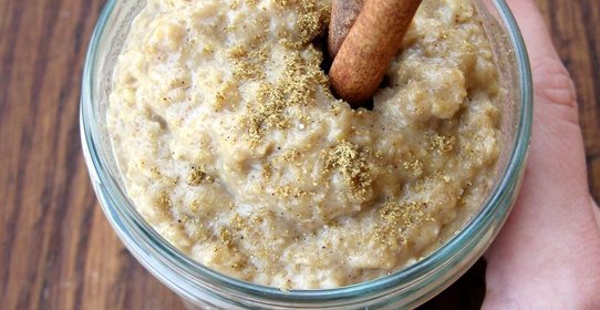 Овсяная каша с масалой и черным чаем