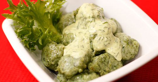 Картофельные клецки со шпинатом