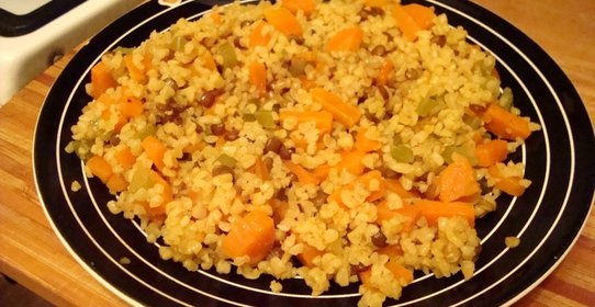 Булгур с чечевицей и овощами