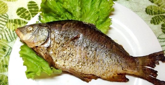 Карась запеченный с лимонным соком
