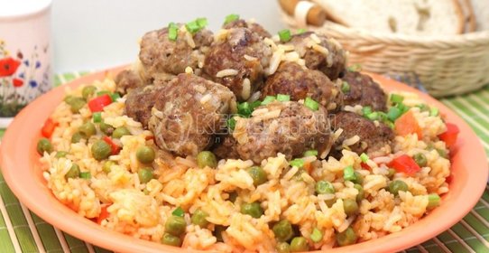 Тефтели с рисом и овощами