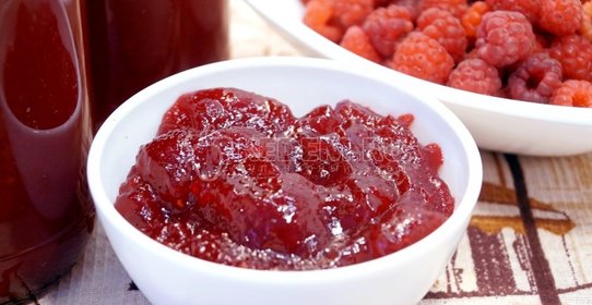 Малиновый джем без косточек