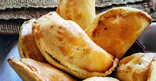 Пирожки с картофелем и брынзой