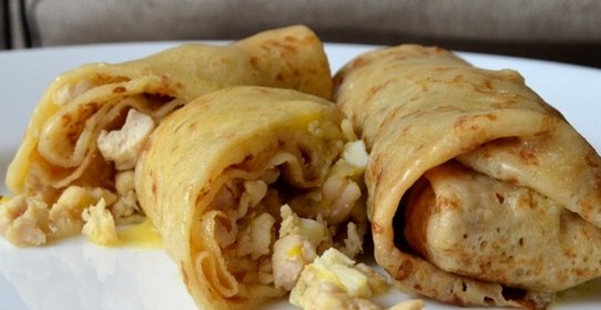 Блинчики с фаршем и яйцом