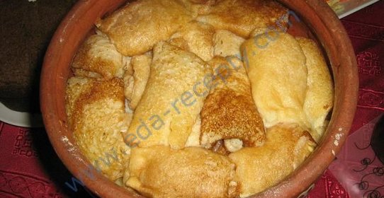 Постные блины с яблоками и корицей