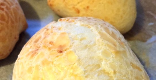 Бразильский безглютеновый сырный хлеб Пао ди кейжу