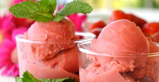 Замороженный клубничный йогурт