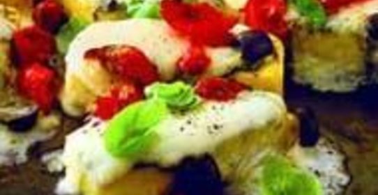 Полента с томатом, сельдереем и сыром