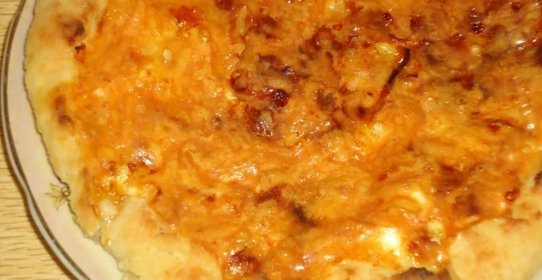 Луковый пирог с луком сыром яйцом