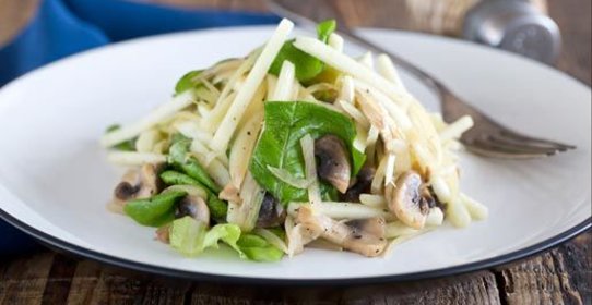 Теплый салат с сельдереем