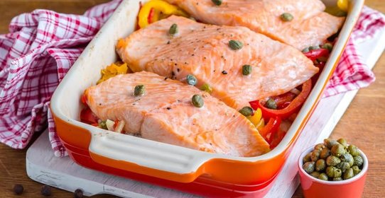 Запеченное рагу из рыбы с перцем