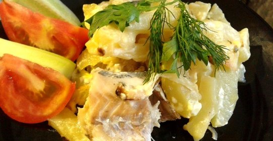 Минтай с картошкой запеченный в духовке