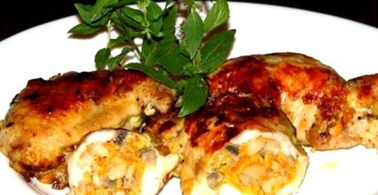 Куриные крылышки. фаршированные грибами