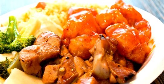 Золотистые маринованные куриные кусочки