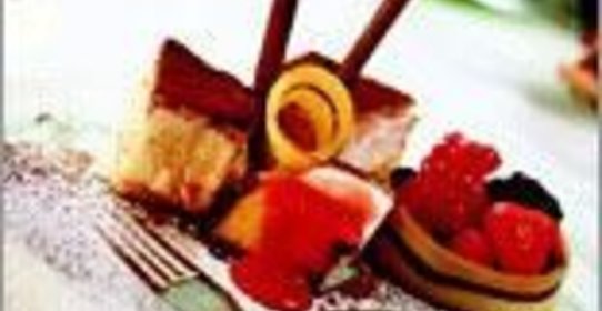 Девонширский творожный торт с лесными ягодами