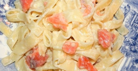 Паста с сёмгой.