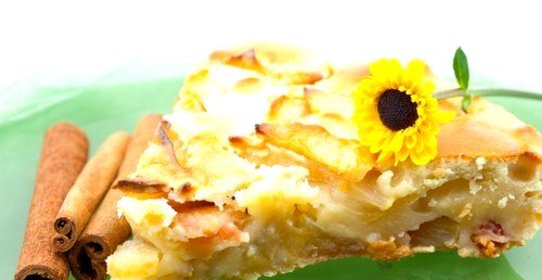 Пицца с яблоками и корицей