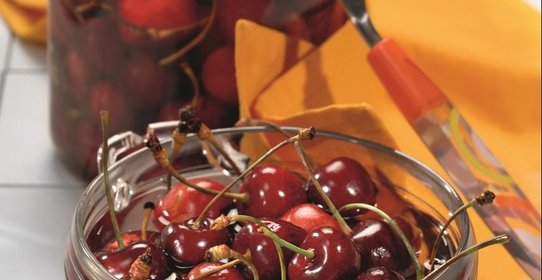 Маринованная черешня