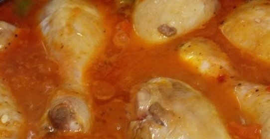 Тушеные куриные ножки