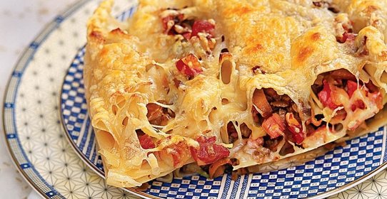 Каннеллони, фаршированные грибами и ветчиной