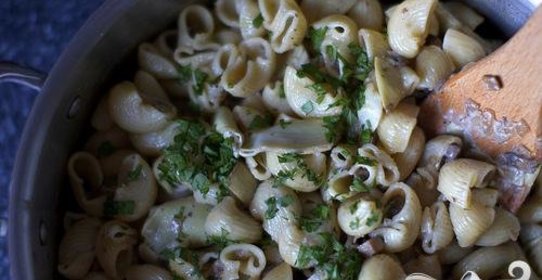 Паста с грибами и артишоками