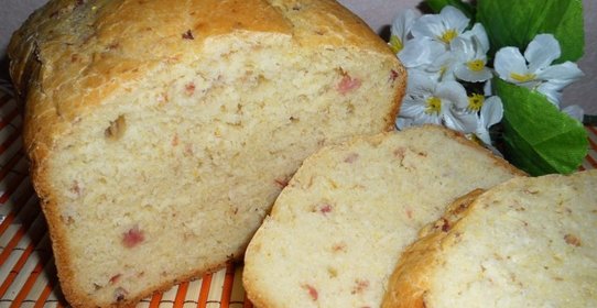 Хлеб с кукурузной мукой и ветчиной
