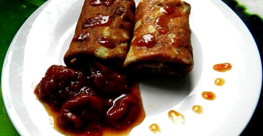 Ржаные блинчики с абрикосовым вареньем