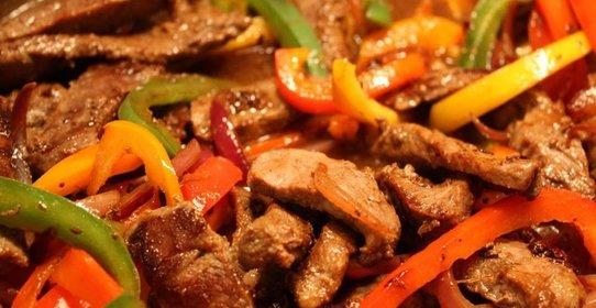 Телятина тушеная в вине