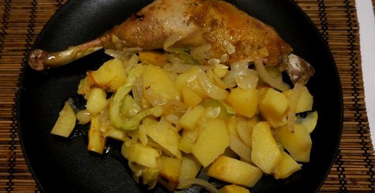 Куриные окорочка с гарниром в аэрогриле