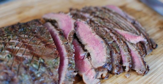 Стейки в зеленом маринаде