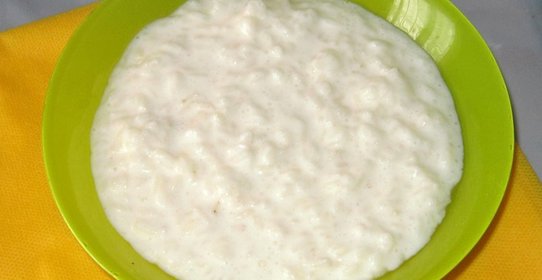 Молочная рисовая каша с медом