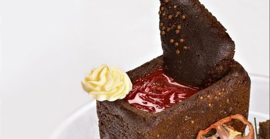 Борщ в буханке бородинского хлеба