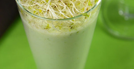 Весенний смузи из овощей