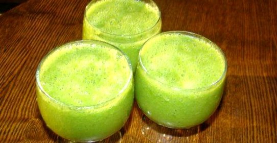 Томатный коктейль с авокадо