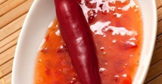 Ароматный соус барбекю с кленовым сиропом, чесноком и перцами чили