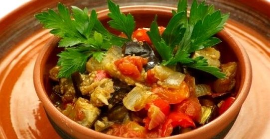 Свинина с баклажанами и кабачками