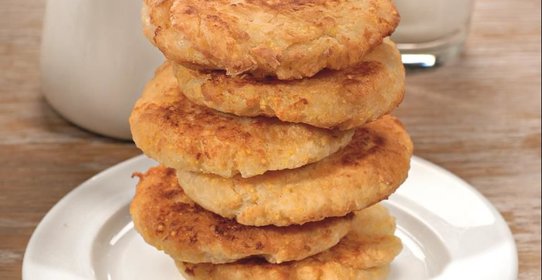 Мчади - лепешки из кукурузной крупы